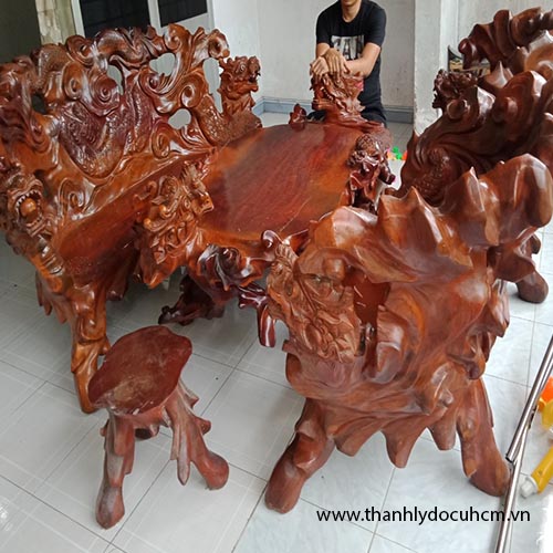 Bộ bàn ghế gỗ hương trạm rồng