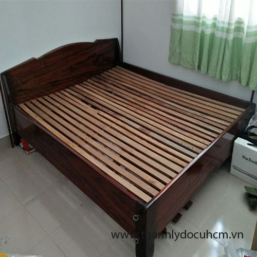 Bán giường gỗ cẩm lai